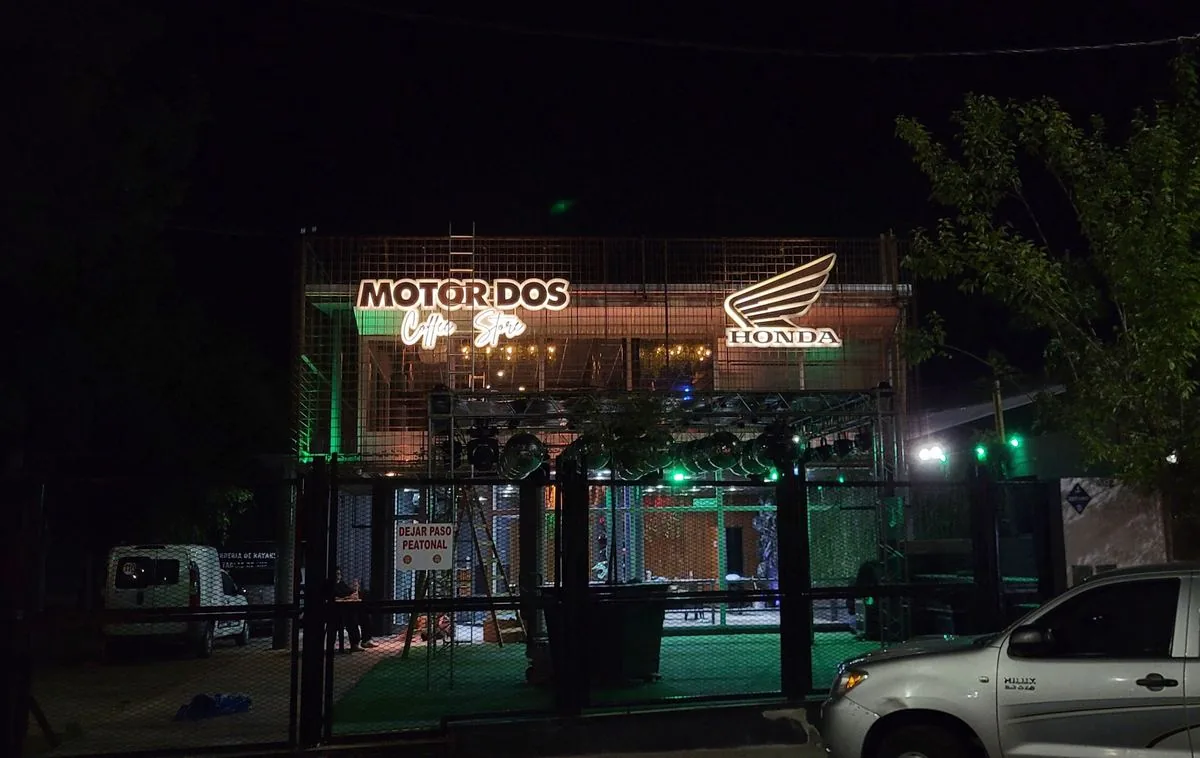 Cartelería luminosa franquicia Rosario