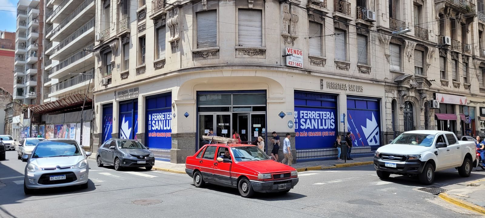 Ploteo y rotulación de vidriera de comercio en Rosario fabricado por MOSS Visual