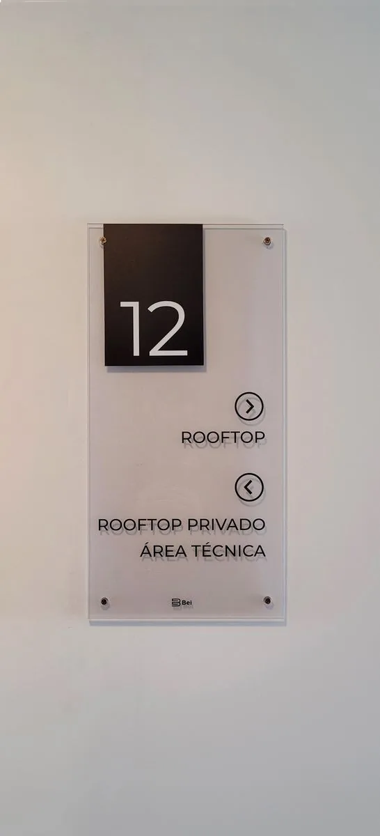Señalética exterior aluminio Rosario